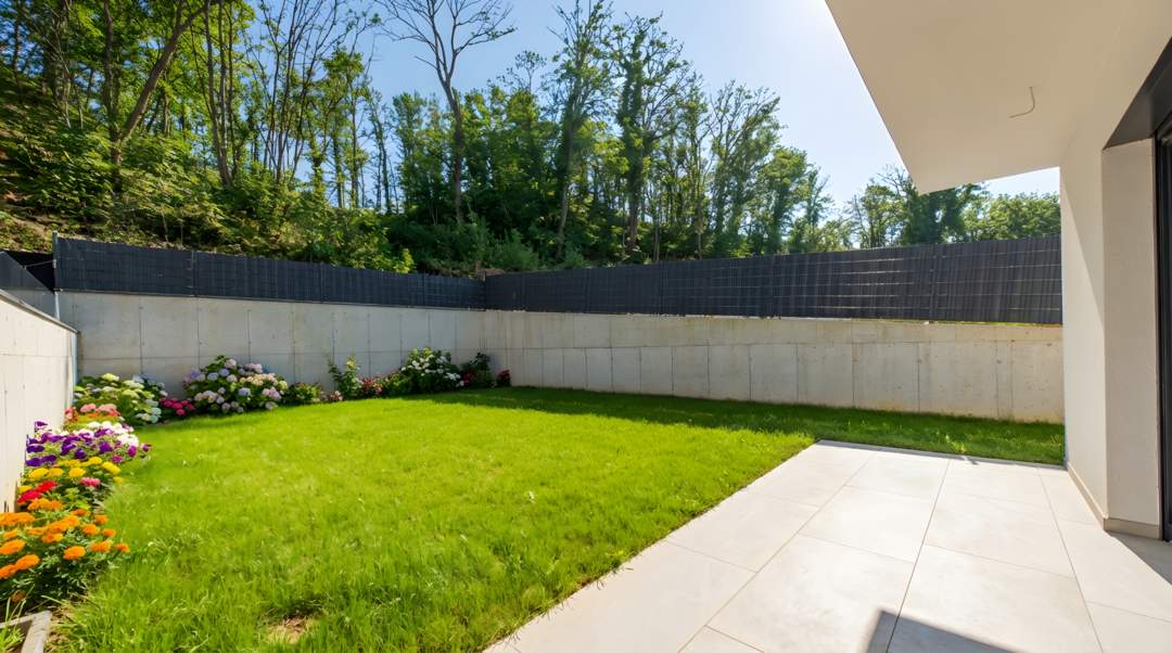 Schickes Doppelhaus in Enns Erstbezug!