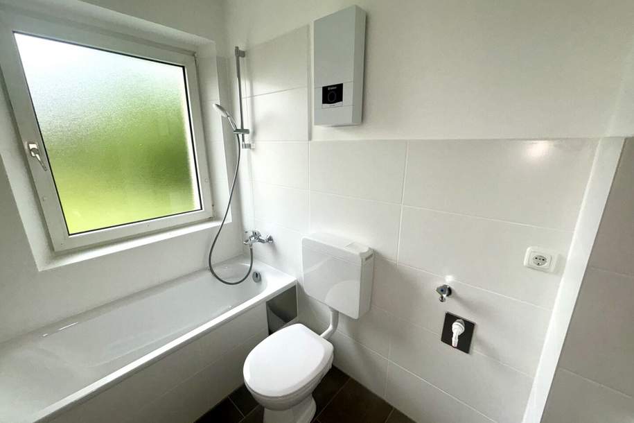Ein Zuhause zum Verlieben: 4-Zimmer-Wohnung mit sonnigem Grünblick, lichtdurchfluteten Räumen, hochwertig saniertem Badezimmer, großzügiger Küche & viel Platz für Familien!, Wohnung-miete, 749,63,€, 4400 Steyr(Stadt)