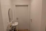 Vermiete Liegenschaft teilbar 1) Haus 157m² 2)Geschäftslokal (Praxis Gastro?, Kaffee? ect) 220m² 3)Lager derzeit mit Hochregalen 250m² 4)Lager- Geschäfts- oder Bürofläche 1.OG 234m² 5)Doppelgarage LKW-tauglich 49,40m² 6)Außenflächen und Parkplätze (Provisionsfrei)