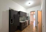 Modernisierte Altbauwhg nähe AKH // Modernized apartment near AKH //