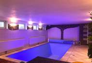 Panorama- & Wohlfühloase am Dunkelsteinerwald mit Hallenbad. Top-Lage zu einem Preis, der zum Zugreifen einlädt.