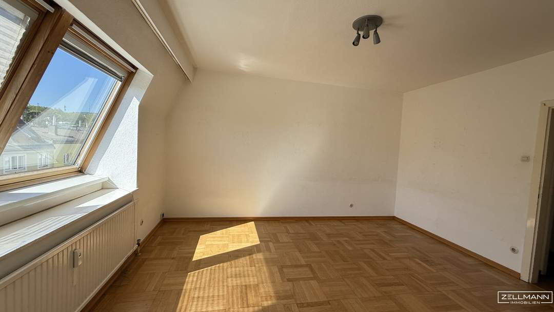 Dachgeschosswohnung mit 2 Zimmer und Fernblick | ZELLMANN IMMOBILIEN