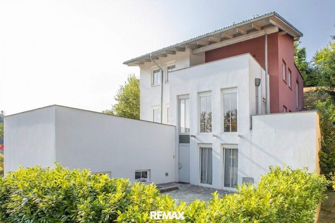 Familientraum in zentraler Lage – attraktives Einfamilienhaus mit großzügigen Sonnenterrassen