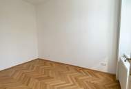 ++ NEU ++ MAISONETTE - VIER Zimmer mit TERRASSE - Altbau