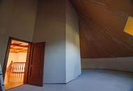 Einzigartiges Haus in Südlage mit unverbaubarem Fernblick auf leichter Hanglage