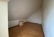 Elegante Dachgeschosswohnung im Botschaftsviertel – beim Belvedere, mit Hofruhelage