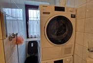 LIEBEVOLLER, SEHR GEPFLEGTER BUNGALOW SAMT NEBENGEBÄUDE MIT PARKÄHNLICHEM GARTEN IN TRAUMHAFTER WOHNLAGE MIT HERRLICHEM GRÜNBLICK DIREKT AN FELDER DER REGION ANGRENZEND