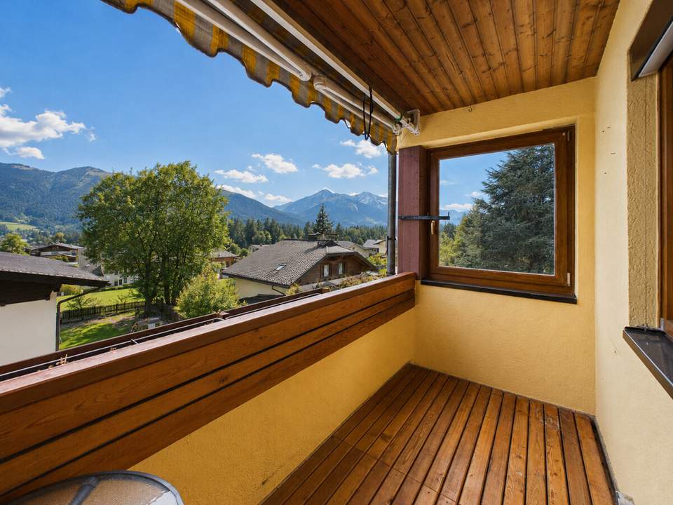 Neuer Preis! Helle, großzügige Wohnung mit sonniger Loggia & Bergblick nahe dem Weißensee