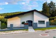Charmantes Einfamilienhaus mit Kamin, Südterrasse und Garten in ruhiger Wohnlage