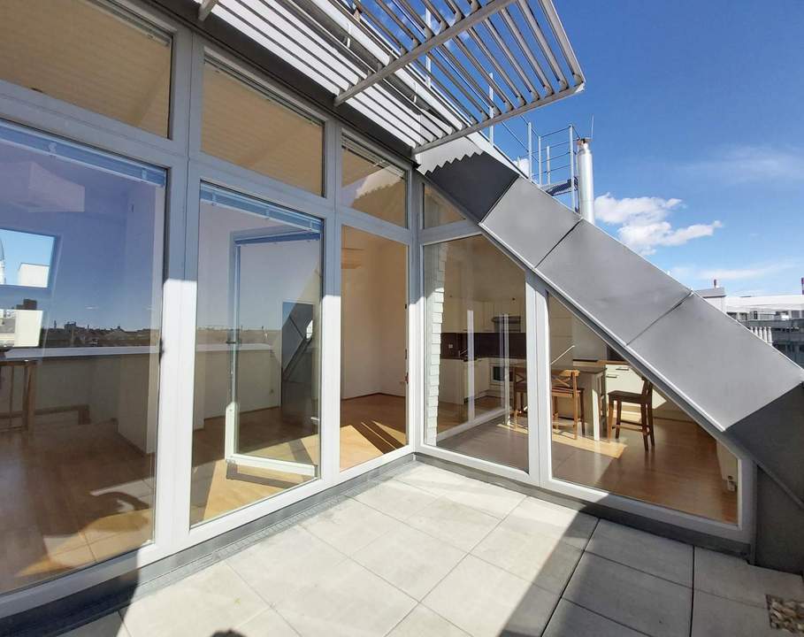 Moderne Maisonette mit 3 Zimmern und Dachterrasse nächst Enkplatz!