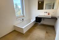 Exklusive Villa mit Möglichkeit für Praxis oder Office in absoluter Ruhelage am Waldrand mit Pool! Nähe Wien