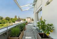 Modernes Wohnen: Helle 4-Zimmer-Wohnung mit weitläufiger Dachterrasse nahe dem Zentrum