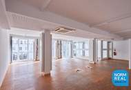 Moderner Büro oder Praxisraum mit Balkon am Paulusplatz