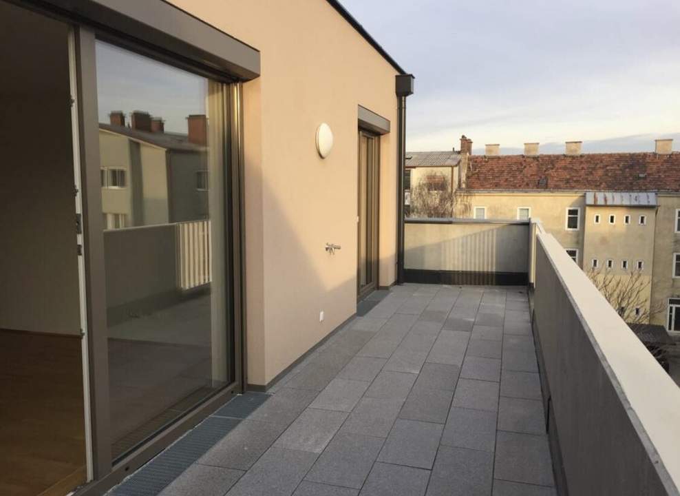 Dachgeschoß mit 3 Zimmer und 2 Terrassen!