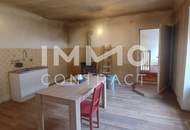 WOHN-UND GESCHÄFTSHAUS AUS DEM 16. JAHRHUNDERT IM HERZEN VON LANGENLOIS 100 m Kellerröhre, Nebengebäude, Innenhof, Geschäftslokale, usw.