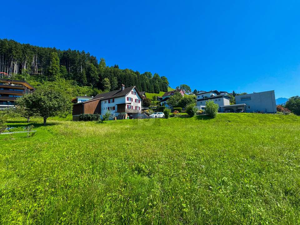 SONNIG, RUHIG UND BESTENS ANGEBUNDEN