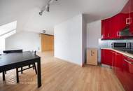 Ruhige Dachgeschosswohnung mit Lift und hofseitiger Ausrichtung im 16. Bezirk