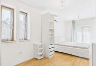 Haus Topzustand mit Klimaanlage und PV Anlage