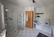 Charmante Doppelhaushälfte über der Nebelgrenze der Stadt!