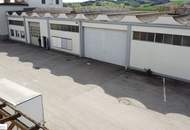 Großzügige Industriehalle in St. Valentin mit Einfahrtstor und überdachter Zufahrt