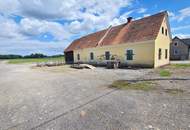 Altes Bauernhaus mit weiterem Bürocontainer im Bauland samt angrenzender Freilandfläche in guter Lage!