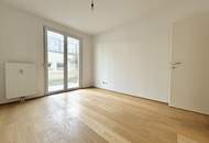 Gartenidylle trifft Wohnkomfort: 3-Zimmer-Wohnung mit Terrasse, Garten und Wintergarten