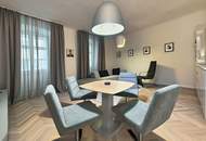 Biedermeierwohnung mit Balkon! Stylisch möbliertes 2-Zimmer-Apartment in Fußgängerzone!