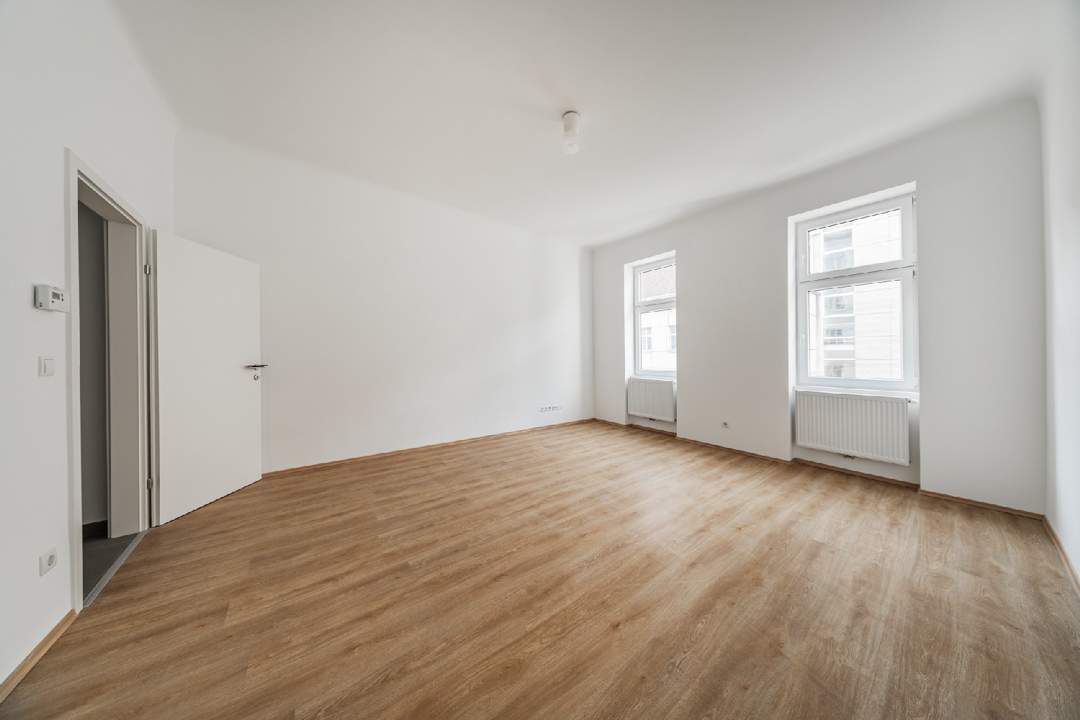 Helle, bezugsfertige 2-Zimmer-Wohnung mit moderner Küche und großem Bad!