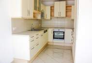 "Familienwohnung mit Schwimmbiotop und Garage!"