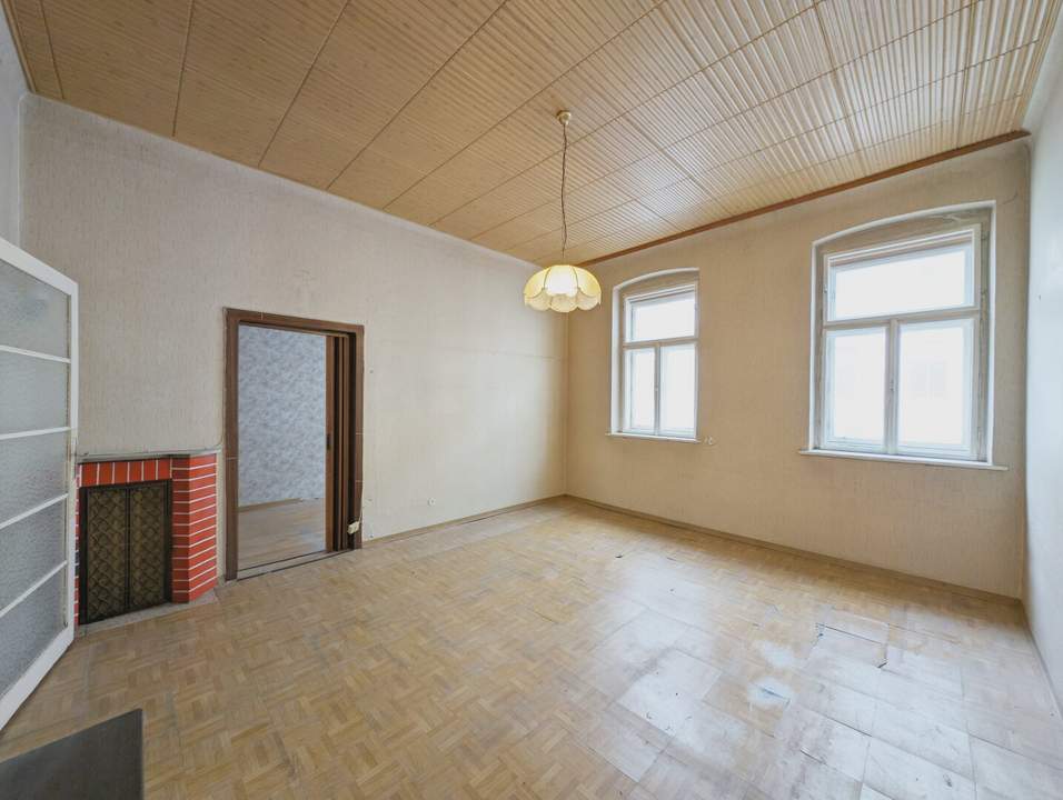 ++W1++ 2-Zimmer Altbau-Wohnung (sanierungsbedürftig) mit viel Potenzial!!!