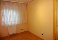5- Zimmer-Miethaus mit Garage und Keller!