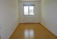 12249 Top- Wohnung mit Tiefgarage