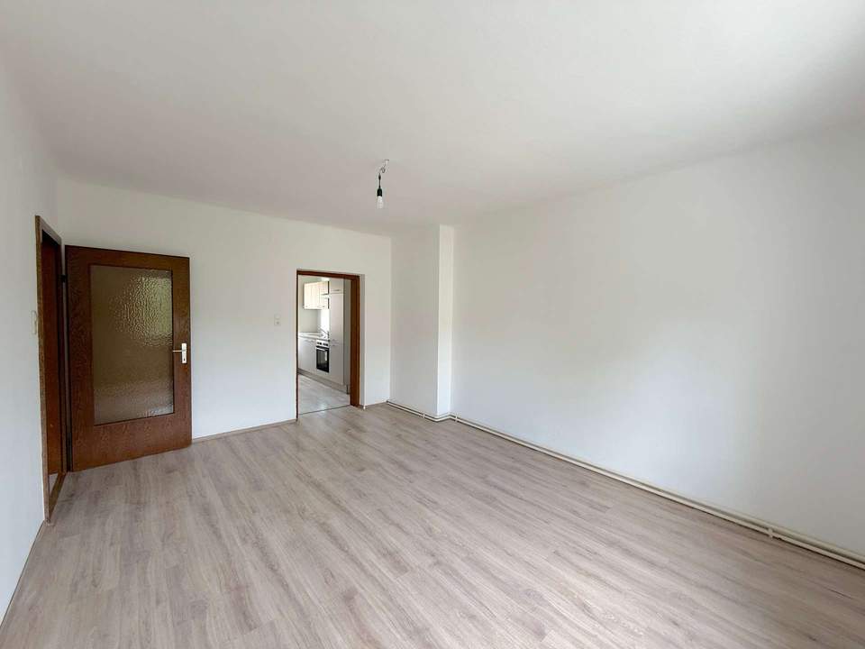 Ab sofort verfügbar: Geräumige 4-Zimmer-Wohnung in Murdorf