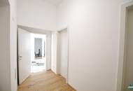 Erstbezug: Traumhafte 5-Zimmer Altbauwohnung mit Balkon beim Rochusmarkt