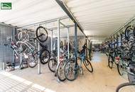 Bestlage am Wasser - direkt beim Hirschstettner Badeteich mit vermutlich der besten Aussicht Wiens! Ein Balkon zum Verlieben!