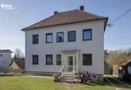 Saniertes Mehrparteienhaus mit großem Garten in ruhiger Lage