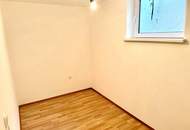 Helle und großzügige Mietwohnung mit zusätzlichem, ca. 100 m² großem, ausgebautem Kellerbereich