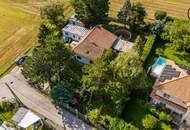 Hidden away in a quiet garden neighborhood, a little gem awaits you!