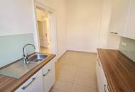 ROCHUSMARKT-NÄHE, sonnige 103 m2 Altbau, 3 Zimmer, WG-geeignet, Küche, Wannenbad, Parketten, Geusaugasse