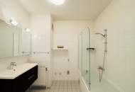 "Lebensqualität im Zentrum – helle 2-Zimmer-Wohnung mit Süd-West-Balkon!"