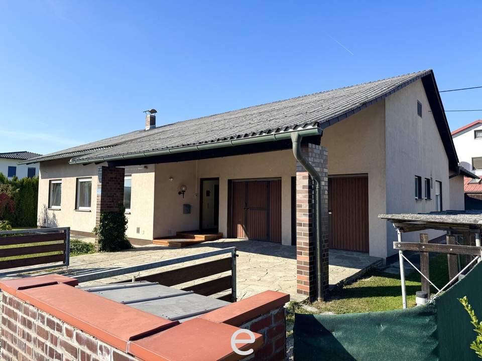 Wohnen auf einer Ebene – großzügiges Wohnhaus mit traumhaftem Grün- und Fernblick in Fraham