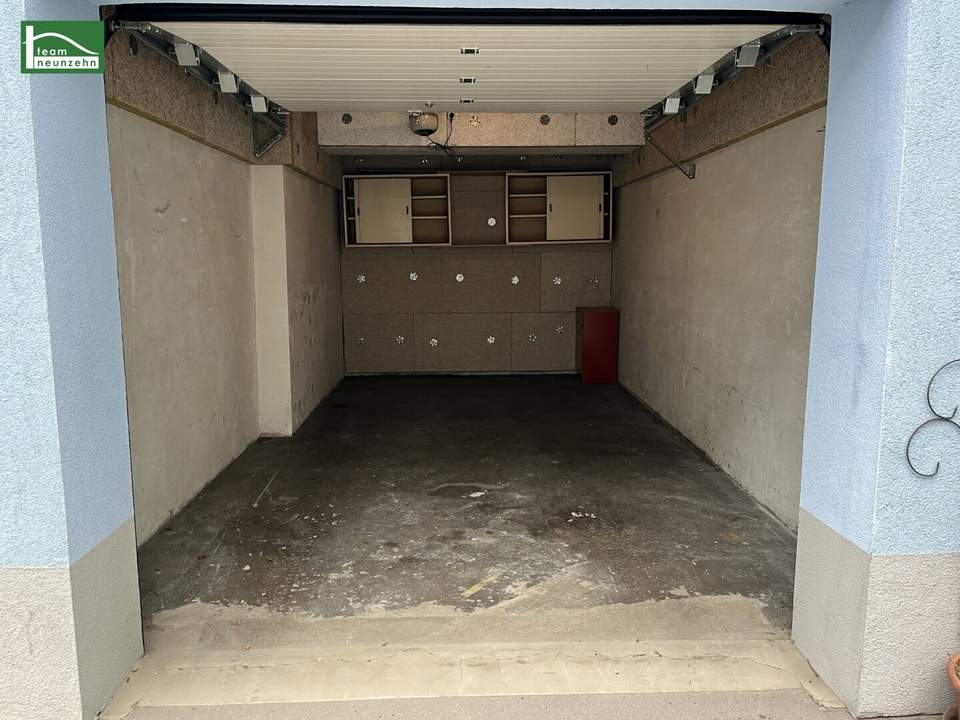Direkt befahrbare Garagenbox mit Sektionaltor im Innenhof inkl. Strom (Nettopreis) - ausgezeichnete Lage (direkt beim Bahnhof Meidling)