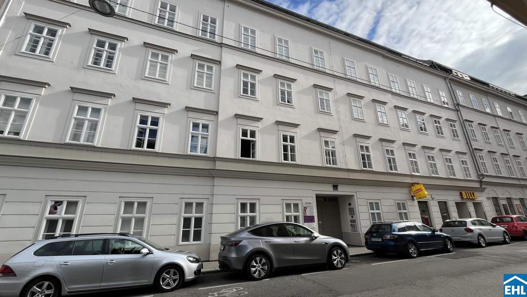 Helle 2-Zimmer-Wohnung mit Loggia in zentraler Lage von Wieden