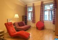 Sanierungsbedürftige Wohnung in Top-Lage in 1080 Wien
