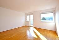 Großzügige Dachgeschosswohnung mit 3 Terrassen und Fernblick ins Grüne