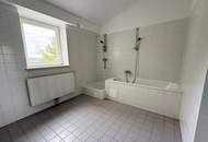 Exklusives Dachgeschoß-Juwel in Turmvilla mit großem Gartenanteil