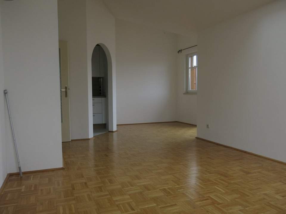 Gemütliche 2 Zimmer Mietwohnung in Puch mit Balkonen und Stellplätzen