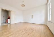 Renovierungsbedürftige Garçonnière in klassischem Gründerzeithaus in U-Bahn-Nähe