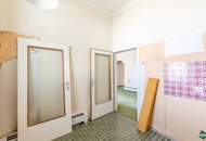 Sanierungsbedürftige Wohnung in wunderschönem Gründerzeithaus nähe U3
