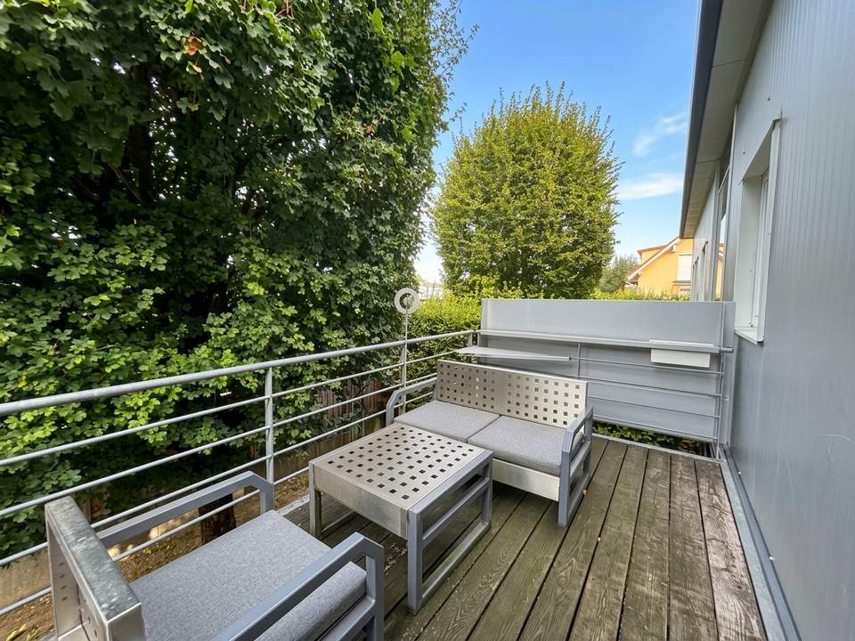 Ländliche Ruhe trifft Stadtnähe – Mietwohnung mit Eigengarten